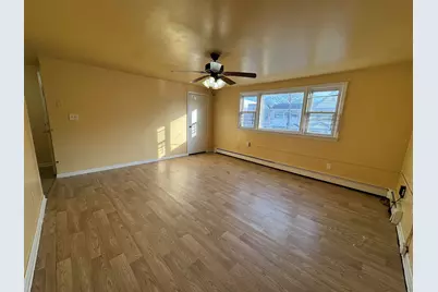 90 Roosevelt Ave #2, Jersey City, NJ 07304 - Photo 4