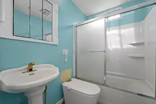 21 Helen Dr, Moonachie, NJ 07074 - Photo 6