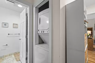 100 Shearwater Ct E, Jersey City, NJ 07305 - Photo 10