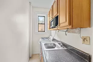 821 Bergen Ave, Jersey City, NJ 07306 - Photo 6