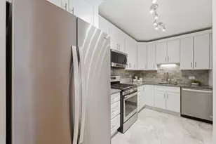 7000 Blvd E, Guttenberg, NJ 07093 - Photo 6