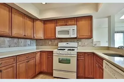 833 Topsail Lane #833, Secaucus, NJ 07094 - Photo 2