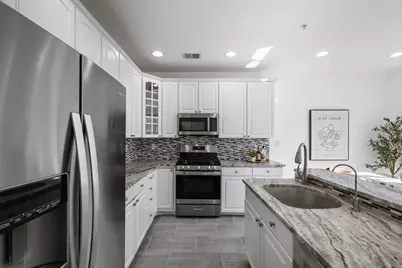 373 King Ct, West New York, NJ 07093 - Photo 12