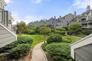 9E Cove Ln, North Bergen, NJ 07047 - Photo 30