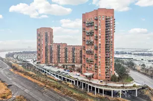 530 Harmon Cove Tower, Secaucus, NJ 07094 - Photo 42