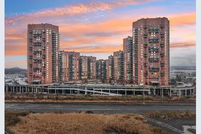 530 Harmon Cove Tower #530, Secaucus, NJ 07094 - Photo 34
