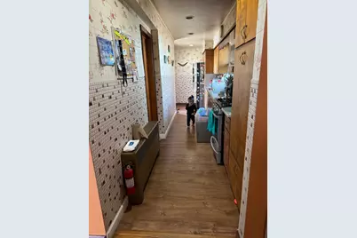 254 Seaview Ave, Jersey City, NJ 07305 - Photo 8