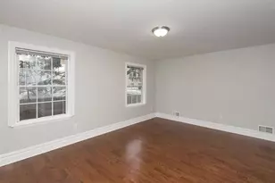 28 Van Cleef St, Jersey City, NJ 07305 - Photo 2