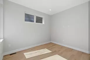 31 Clinton Ave, Jersey City, NJ 07304 - Photo 20