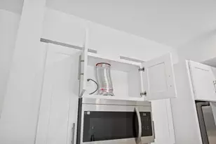 32 Jones St, Jersey City, NJ 07306 - Photo 16