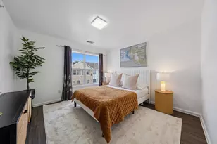 3 Soho Dr, Jersey City, NJ 07305 - Photo 10