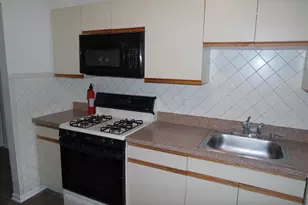 72 Riverview Ct, Secaucus, NJ 07094 - Photo 4