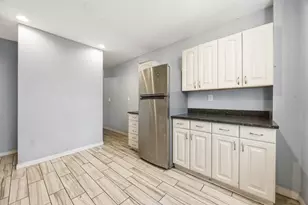 25 Van Reypen St, Jersey City, NJ 07306 - Photo 16