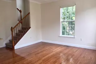 15 Alexander Ct, Jersey City, NJ 07305 - Photo 4