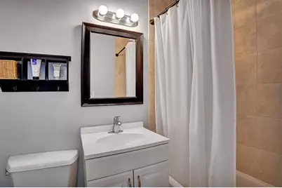 135 Montgomery St #8E, Jersey City, NJ 07302 - Photo 14