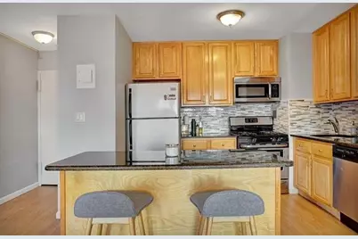 135 Montgomery St #8E, Jersey City, NJ 07302 - Photo 10