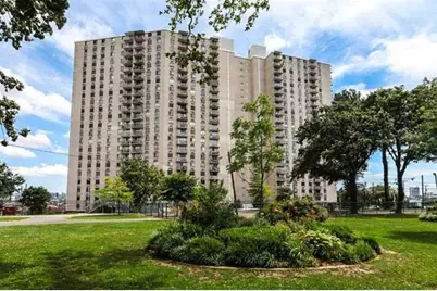 100 Manhattan Ave #212, Union City, NJ 07087 - Photo 22