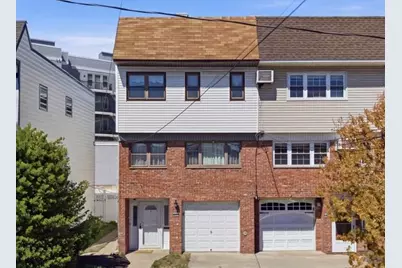 195 Avenue A, Bayonne, NJ 07002 - Photo 1