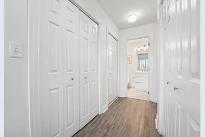 206 Shearwater Ct West #74, Jersey City, NJ 07305 - Photo 8