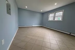 14 Acorn Rd, Secaucus, NJ 07094 - Photo 10