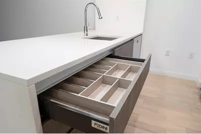 160 1st St #410, Jersey City, NJ 07302 - Photo 12