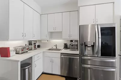 26 Half Moon Isle #26, Jersey City, NJ 07305 - Photo 16