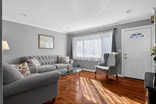 364 Ave E, Bayonne, NJ 07002 - Photo 4