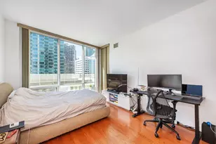 1 Shore Ln, Jersey City, NJ 07310 - Photo 16