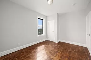 118 Corbin Ave, Jersey City, NJ 07306 - Photo 4
