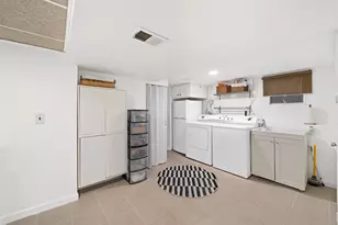 132 W 55th St, Bayonne, NJ 07002 - Photo 24