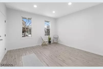 223 Pine St #1, Elizabeth, NJ 07206 - Photo 4