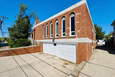 696 Avenue C, Bayonne, NJ 07002 - Photo 2