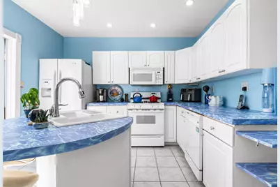 666 Avenue E, Bayonne, NJ 07002 - Photo 12