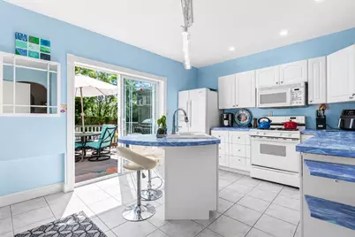 666 Avenue E, Bayonne, NJ 07002 - Photo 10