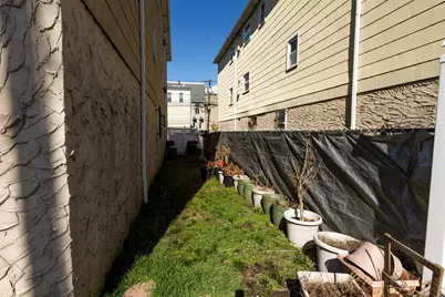 226 Webster Ave, Jersey City, NJ 07307 - Photo 32