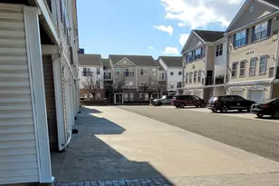 7 Soho Dr, Jersey City, NJ 07305 - Photo 18