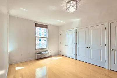 10 Regent St #704, Jersey City, NJ 07302 - Photo 4