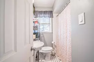 980 Schopman Dr, Secaucus, NJ 07094 - Photo 24