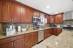 861 Hudson Ave, Secaucus, NJ 07094 - Photo 14