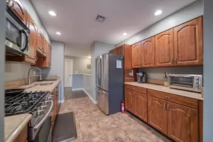 302 Heights Dr, Haledon, NJ 07508 - Photo 6