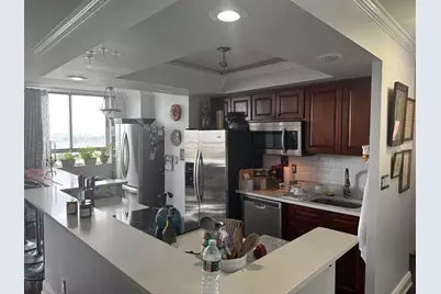 100 Manhattan Ave #1716, Union City, NJ 07087 - Photo 6