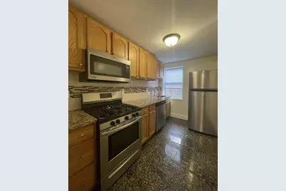 204 Christopher Columbus Dr #1, Jersey City, NJ 07302 - Photo 2