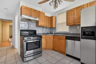 176 Boyd Ave, Jersey City, NJ 07304 - Photo 34