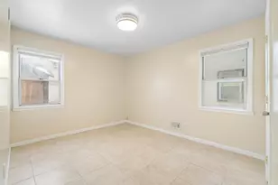 36 Crossgate Rd, Jersey City, NJ 07305 - Photo 12