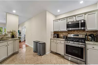 140 The Promenade, Edgewater, NJ 07020 - Photo 8