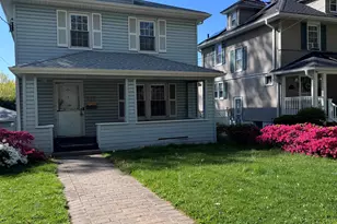 437 Chestnut St, Ridgefield, NJ 07657 - Photo 1