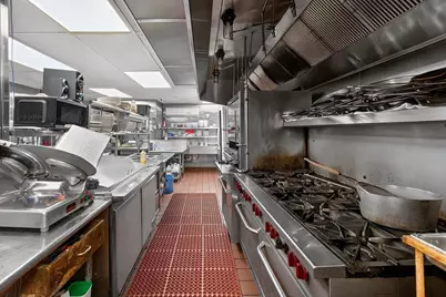671 Broadway, Bayonne, NJ 07002 - Photo 20