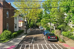 7 Burr Pl, Weehawken, NJ 07086 - Photo 32