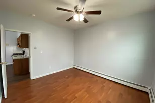 123 W 19th St, Bayonne, NJ 07002 - Photo 6