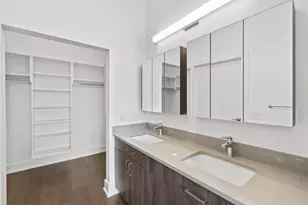 250 Ave E, Bayonne, NJ 07002 - Photo 8